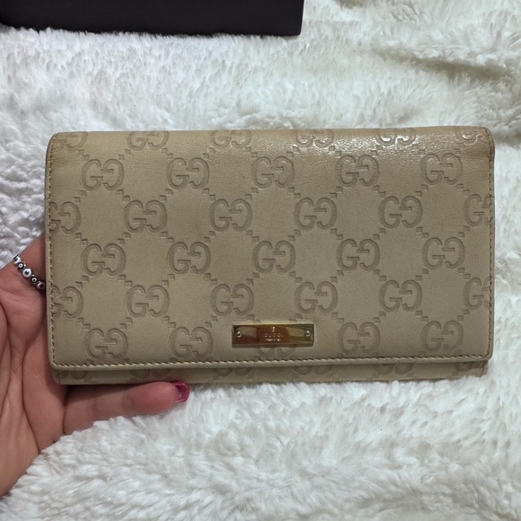 Gucci Beige Wallet - Picture 1 of 11